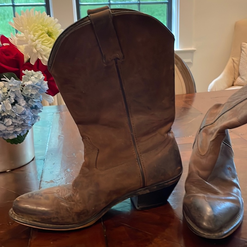 Durango size 7 cowgirl boots -used but still have a lot of life left in them